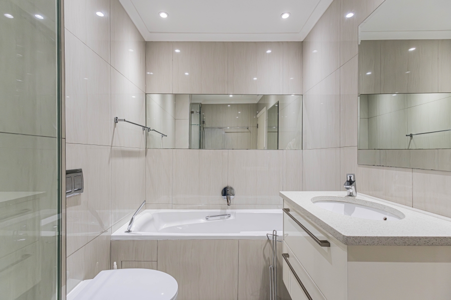 To Let 3 Bedroom Property for Rent in Sea Point Western Cape